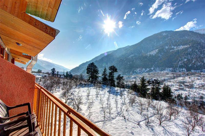 Hotel Mountain Face Manāli エクステリア 写真