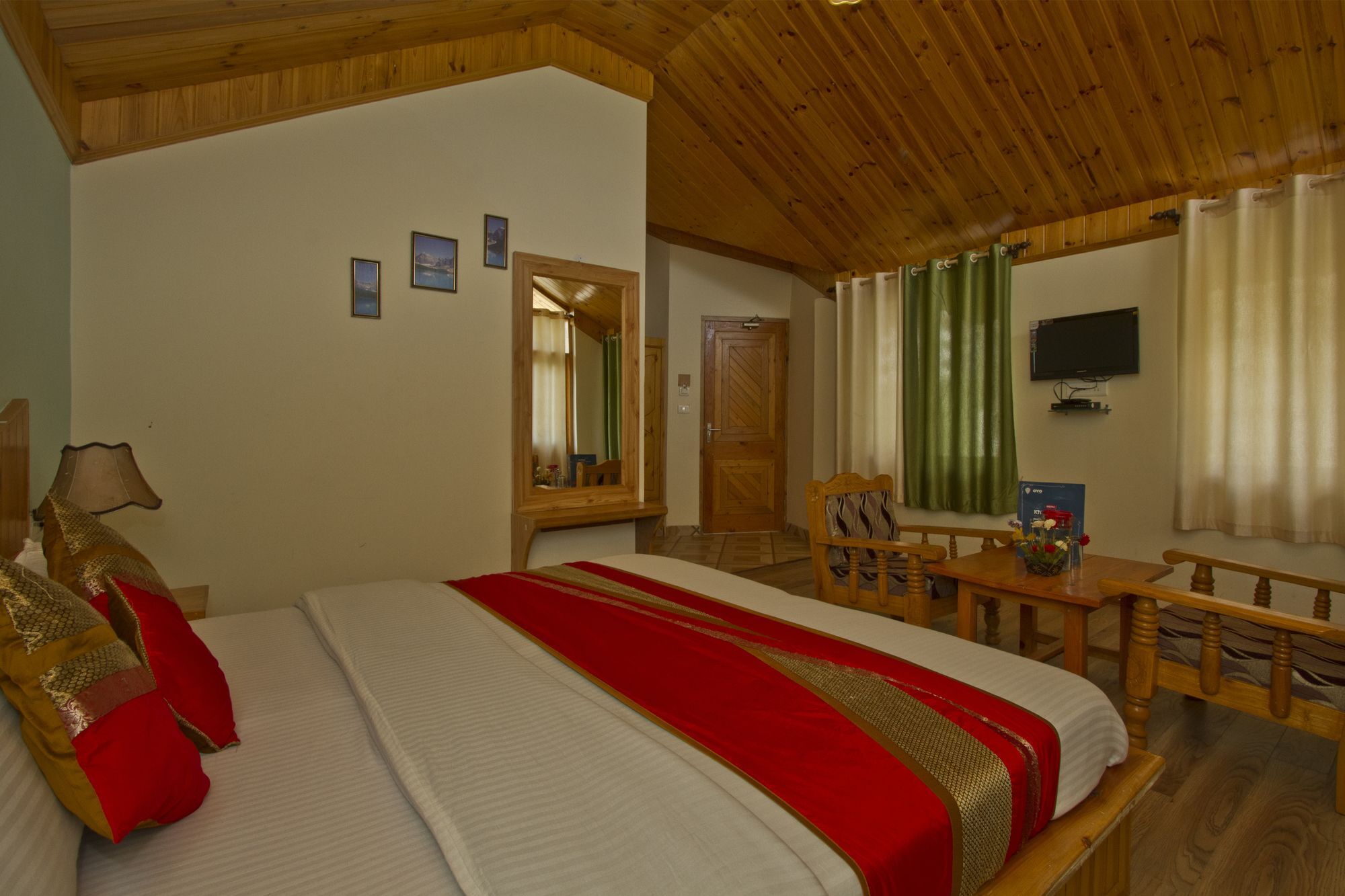 Hotel Mountain Face Manāli エクステリア 写真
